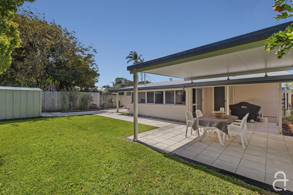 10 Tamala St, Warana, QLD 4575