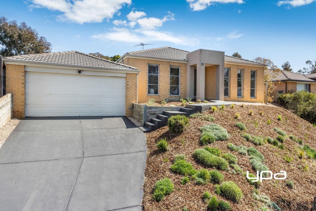 6 HADLOW CT, SUNBURY, VIC 3429