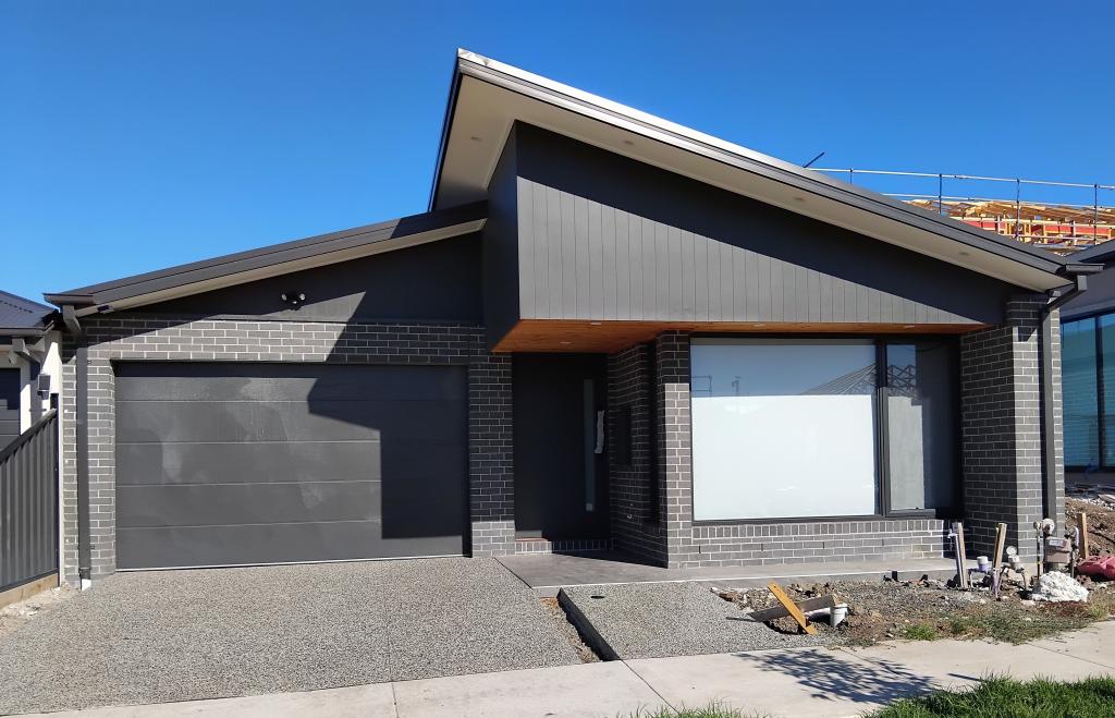 13 Slender Way, Mickleham, VIC 3064