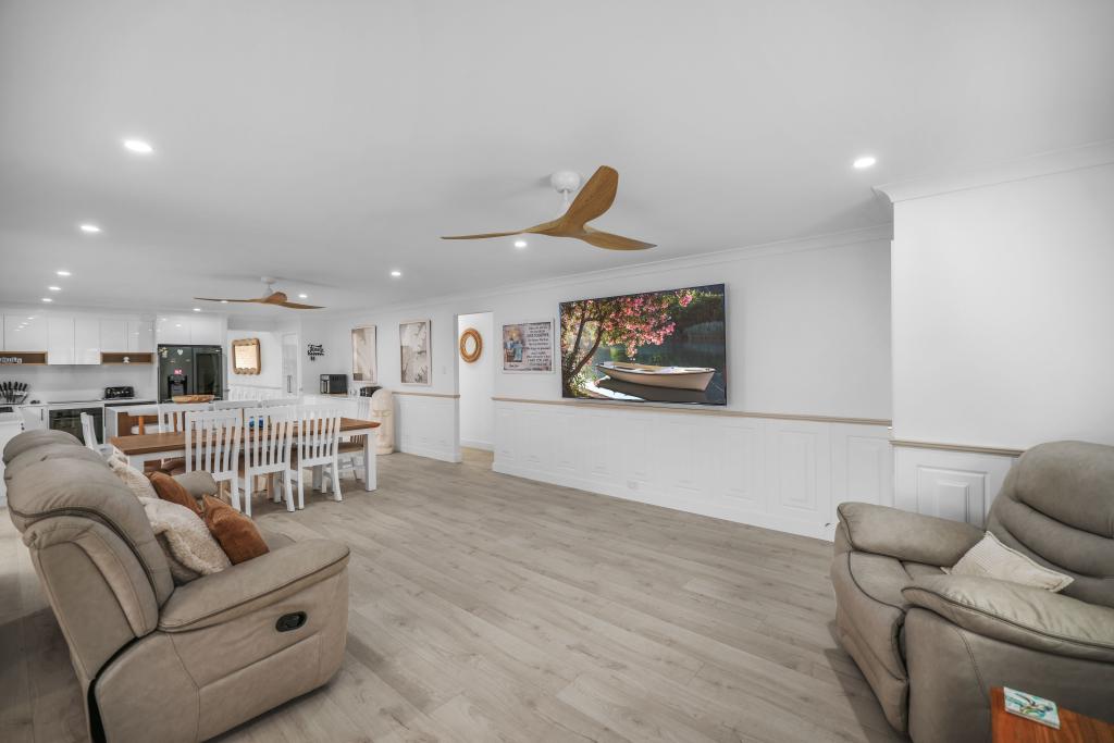 19 Stott Cres, Callala Bay, NSW 2540