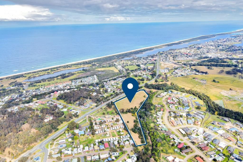 121 PRINCES HWY, LAKES ENTRANCE, VIC 3909