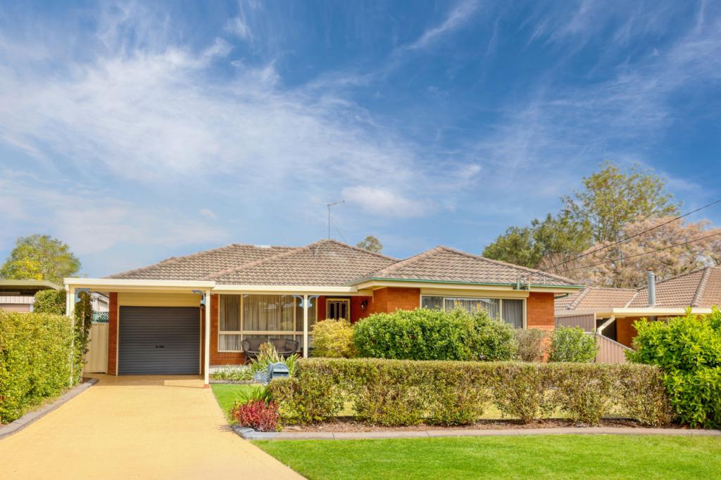 52 Chesterfield Rd, South Penrith, NSW 2750