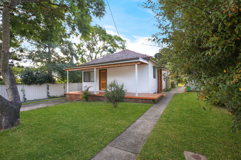 15 Leonay St, Sutherland, NSW 2232