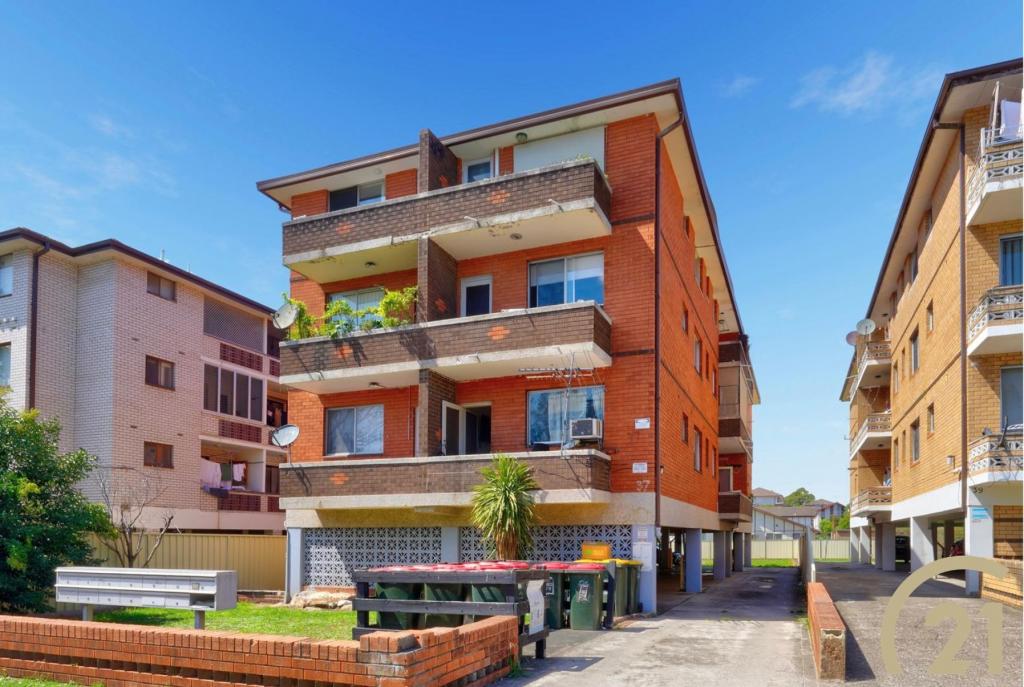 12/37 KENYON ST, FAIRFIELD, NSW 2165