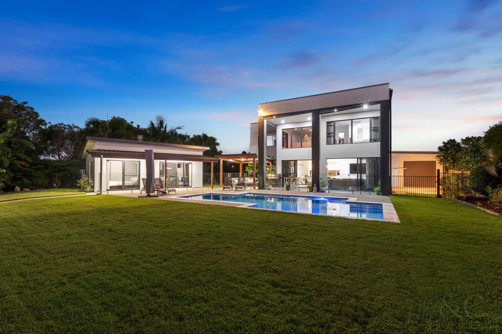 35 Lamatia Dr, Mountain Creek, QLD 4557