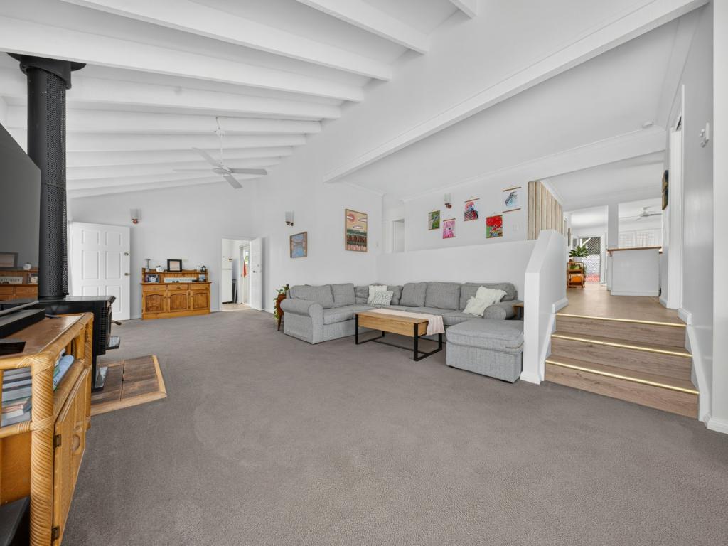 31 Laelana Ave, Budgewoi, NSW 2262