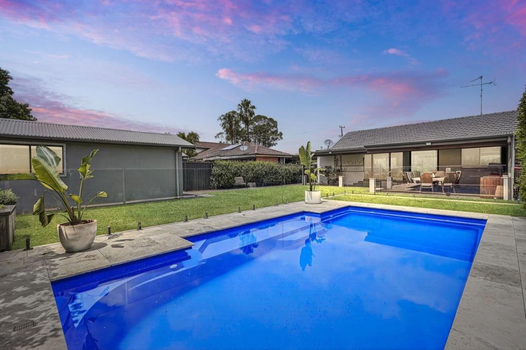 7 Garfield St, Mcgraths Hill, NSW 2756