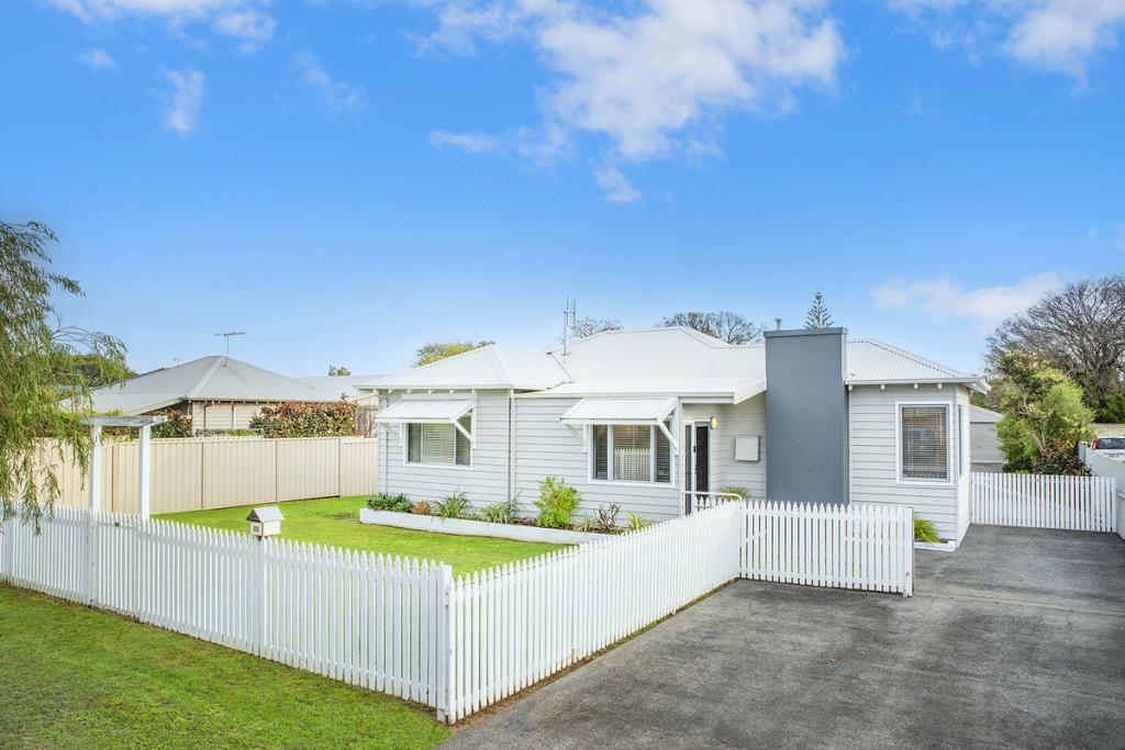 85 Fairbairn Rd, Busselton, WA 6280