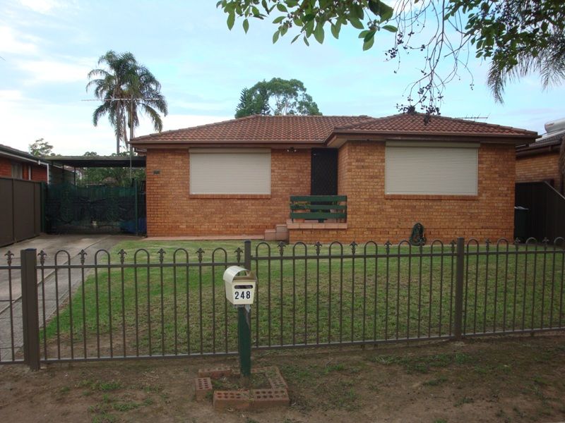 248 Prairie Vale Rd, Bossley Park, NSW 2176