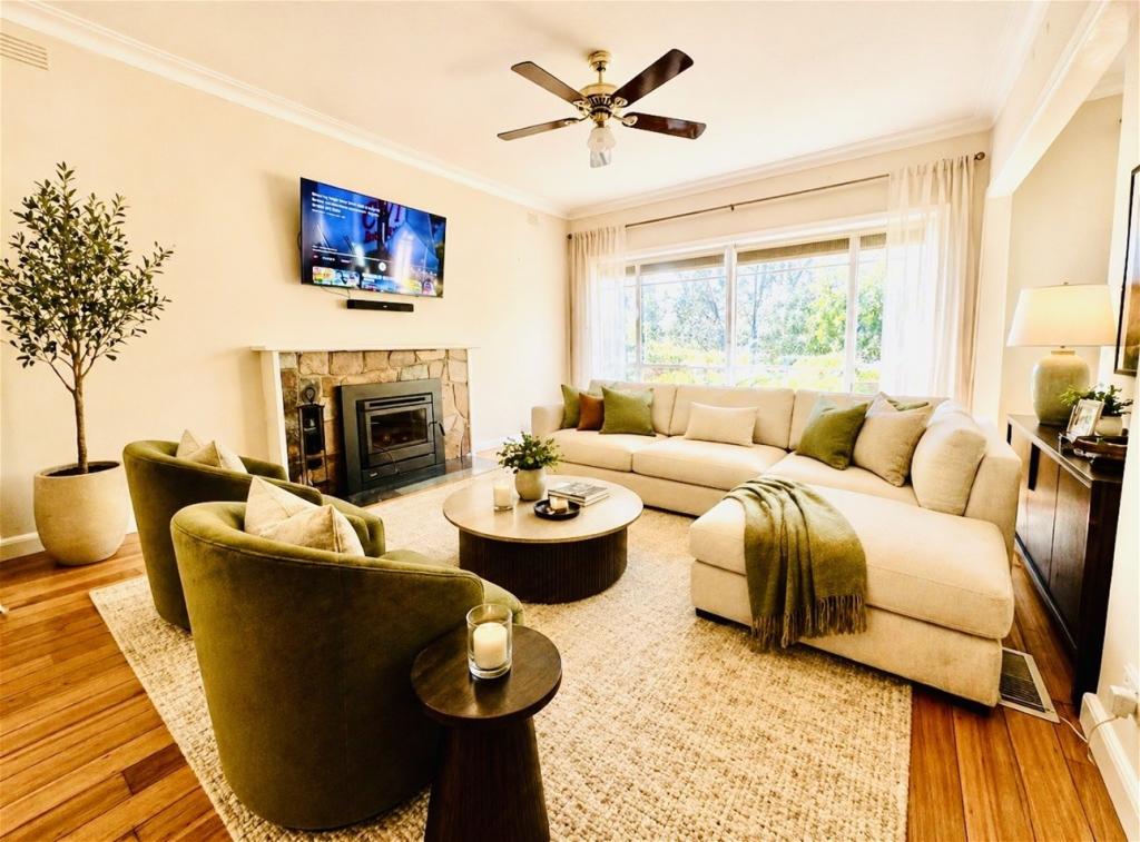 140 Lincoln Rd, Croydon, VIC 3136