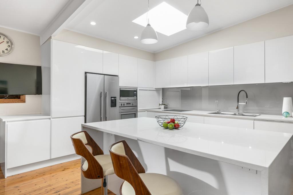 7 BLACKBUTTS RD, FRENCHS FOREST, NSW 2086