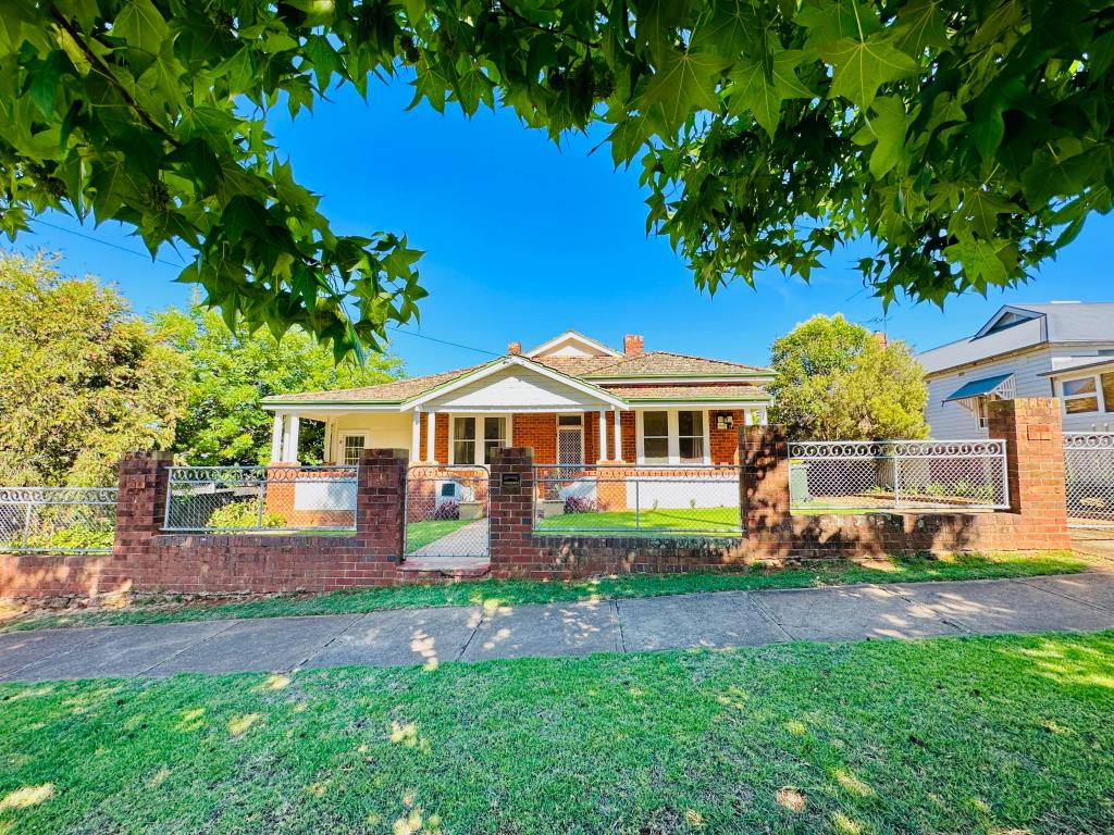 30 Campbell St, Young, NSW 2594