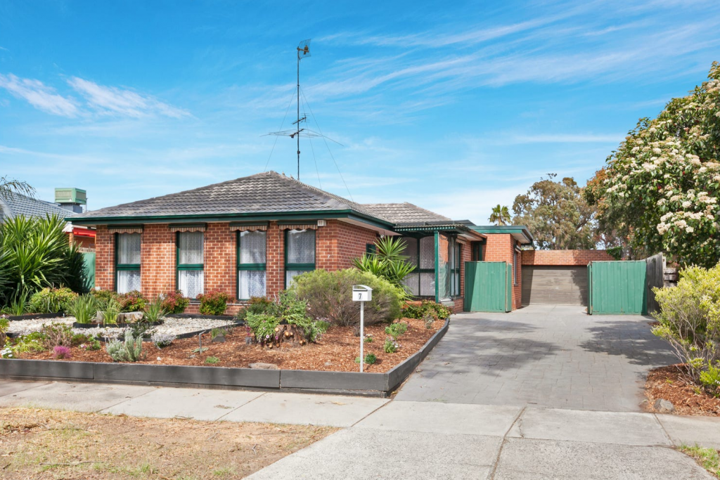 7 Galilee Cres, Mill Park, VIC 3082