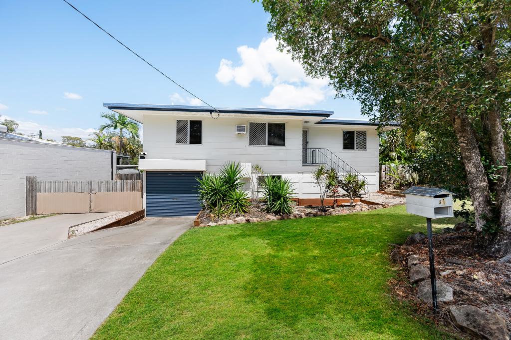 31 Pike Cres, Toolooa, QLD 4680