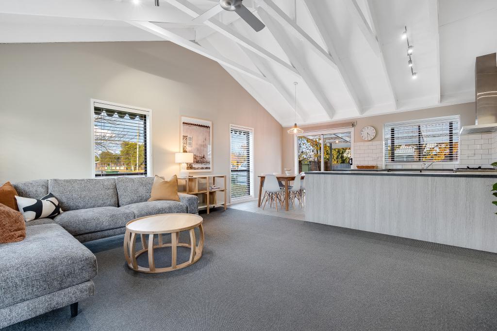 1/425 Bevan St, Lavington, NSW 2641