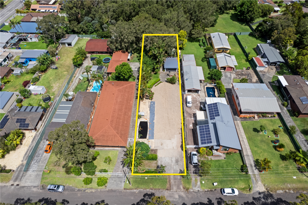 35 Clarence St, Lake Munmorah, NSW 2259