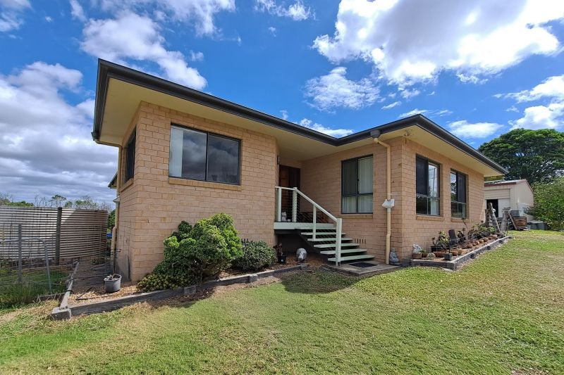 21 Woodlea Ct, Crows Nest, QLD 4355