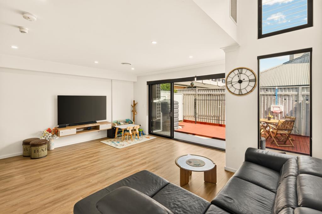 4/10 Bando Rd, Girraween, NSW 2145