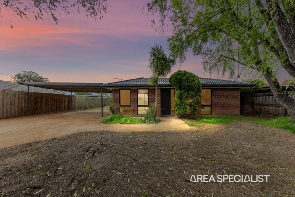 72 Barrington Dr, Pakenham, VIC 3810