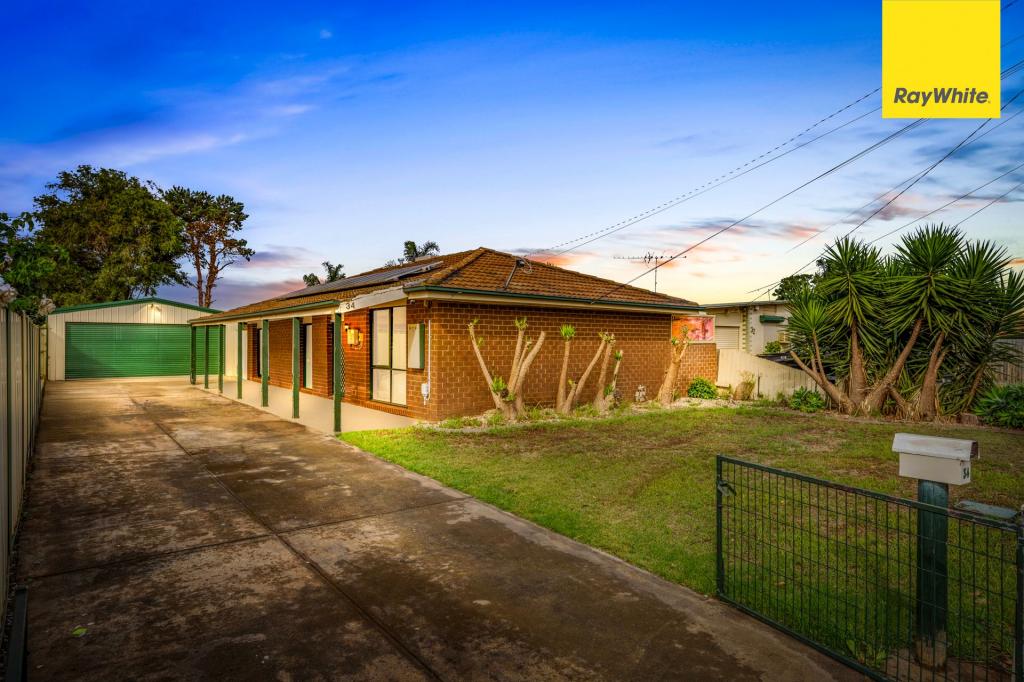 34 Hume Ave, Melton South, VIC 3338