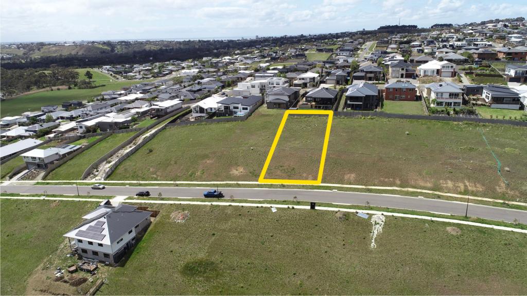 27 Majestic Dr, Highton, VIC 3216