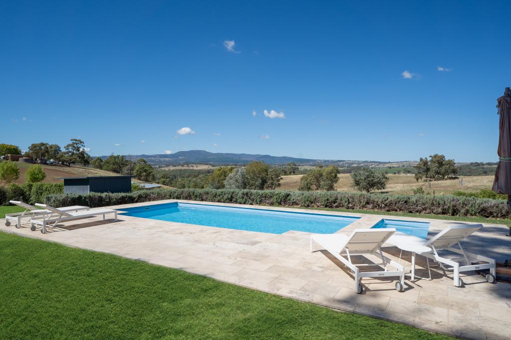 1827 The Escort Way, Orange, NSW 2800