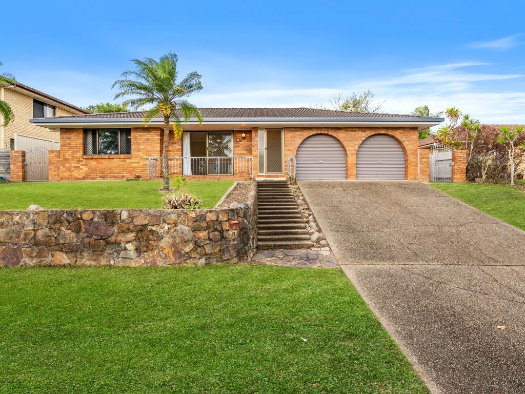 8 Urquhart St, Carindale, QLD 4152