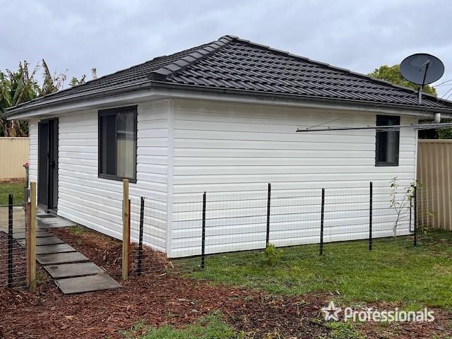 28A CROSBY CRES, FAIRFIELD, NSW 2165