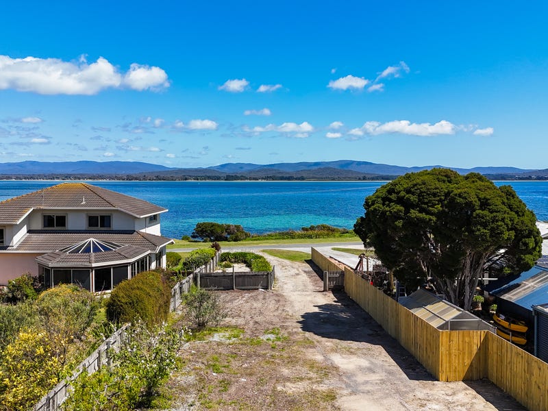 4 OLD COAST RD, LOW HEAD, TAS 7253