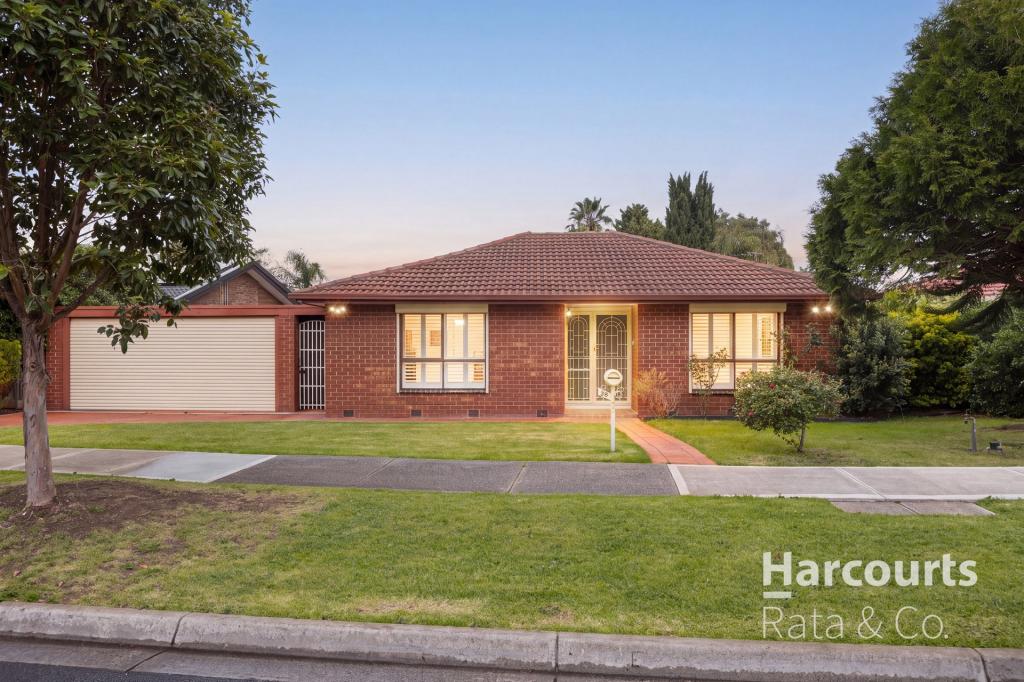 38 Thompson Cct, Mill Park, VIC 3082