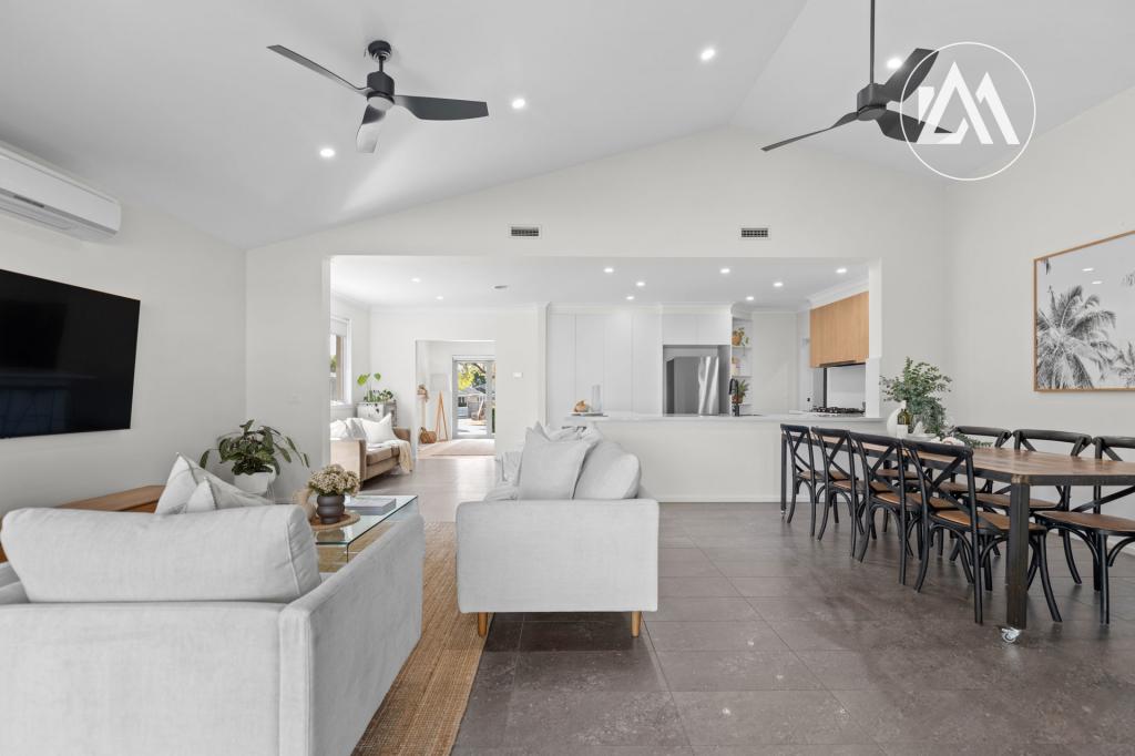 18 Hamilton Gr, Frankston South, VIC 3199