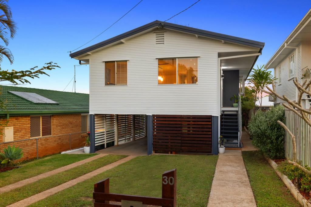 30 Villiers St, Lota, QLD 4179