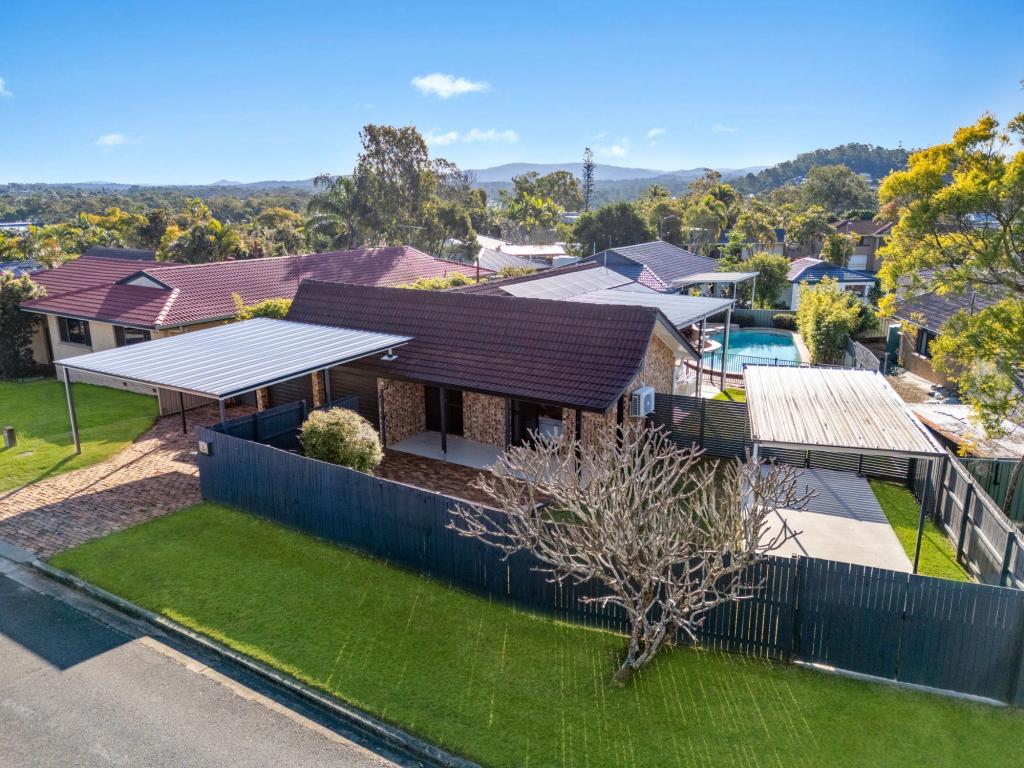12 Bollard St, Jamboree Heights, QLD 4074