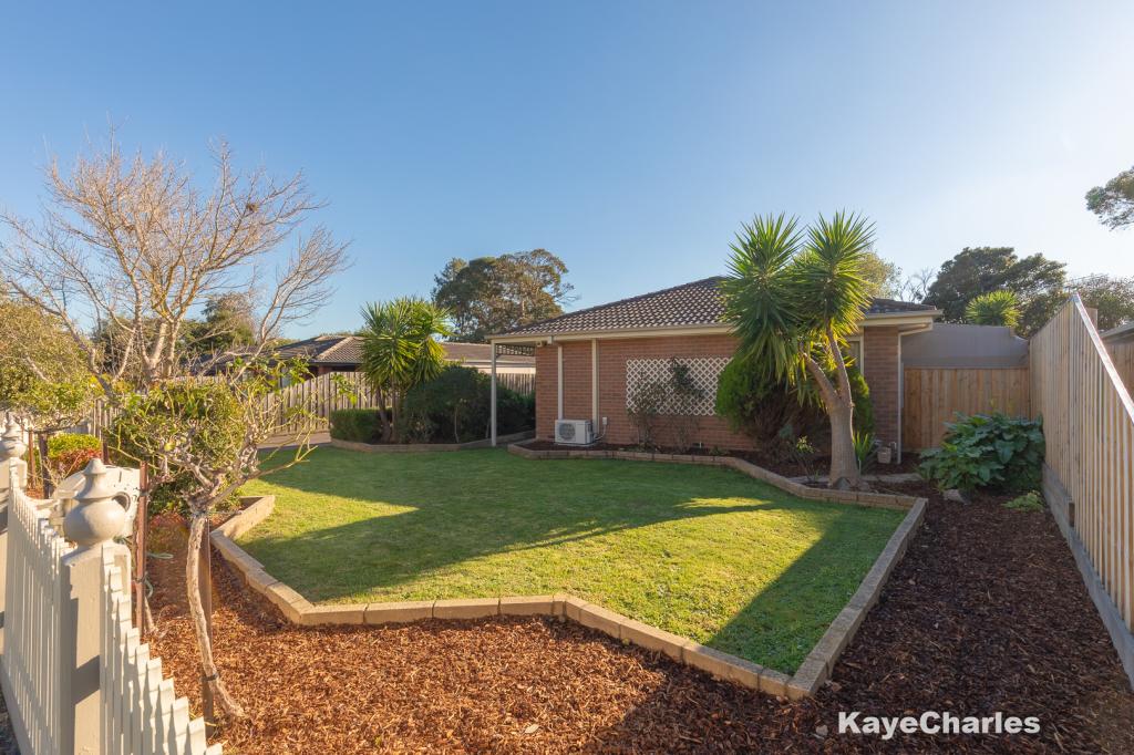 10 Amelia Cl, Beaconsfield, VIC 3807