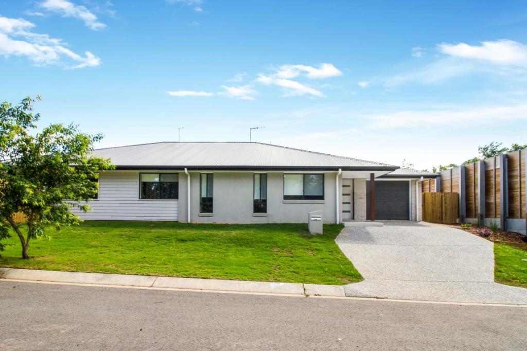 2/1 Dominique Way, Flinders View, QLD 4305