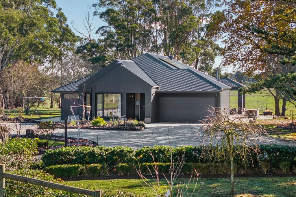5 Carlsruhe Cemetery Rd, Carlsruhe, VIC 3442