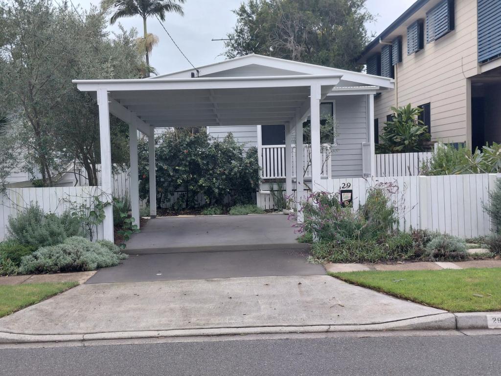 29 Andrew St, Lota, QLD 4179