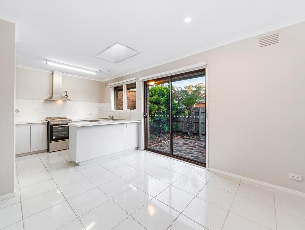 2/15 Tucker St, Cranbourne, VIC 3977