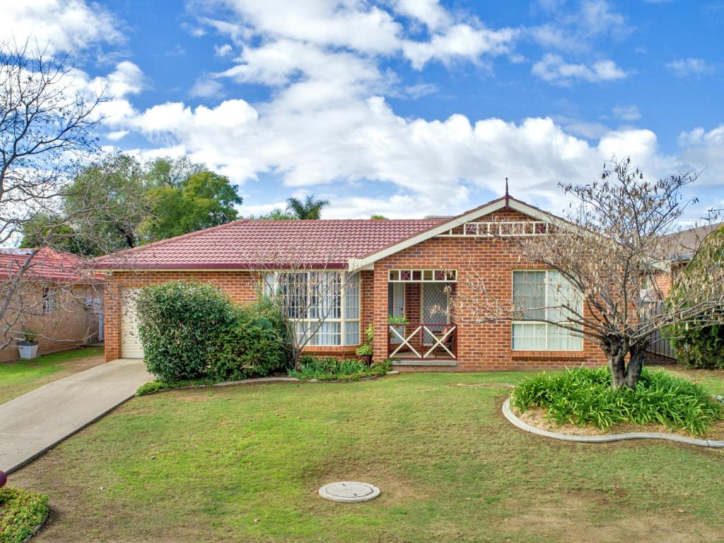 49 Morilla St, Hillvue, NSW 2340