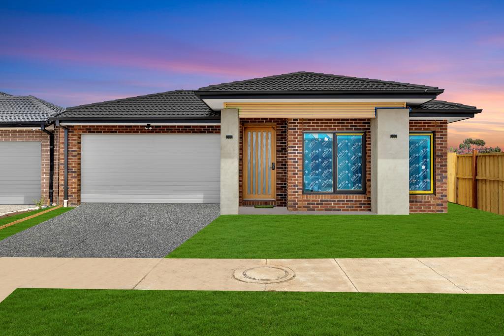 69 Bluebottle Pde, Rockbank, VIC 3335