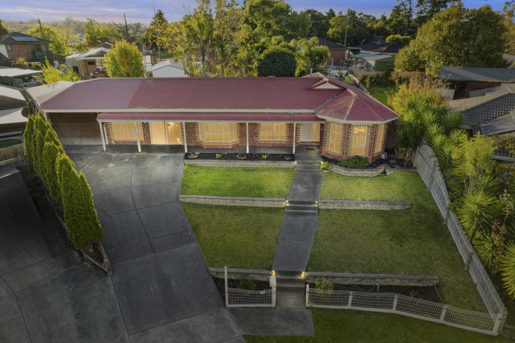 5 Finton Ct, Pakenham, VIC 3810