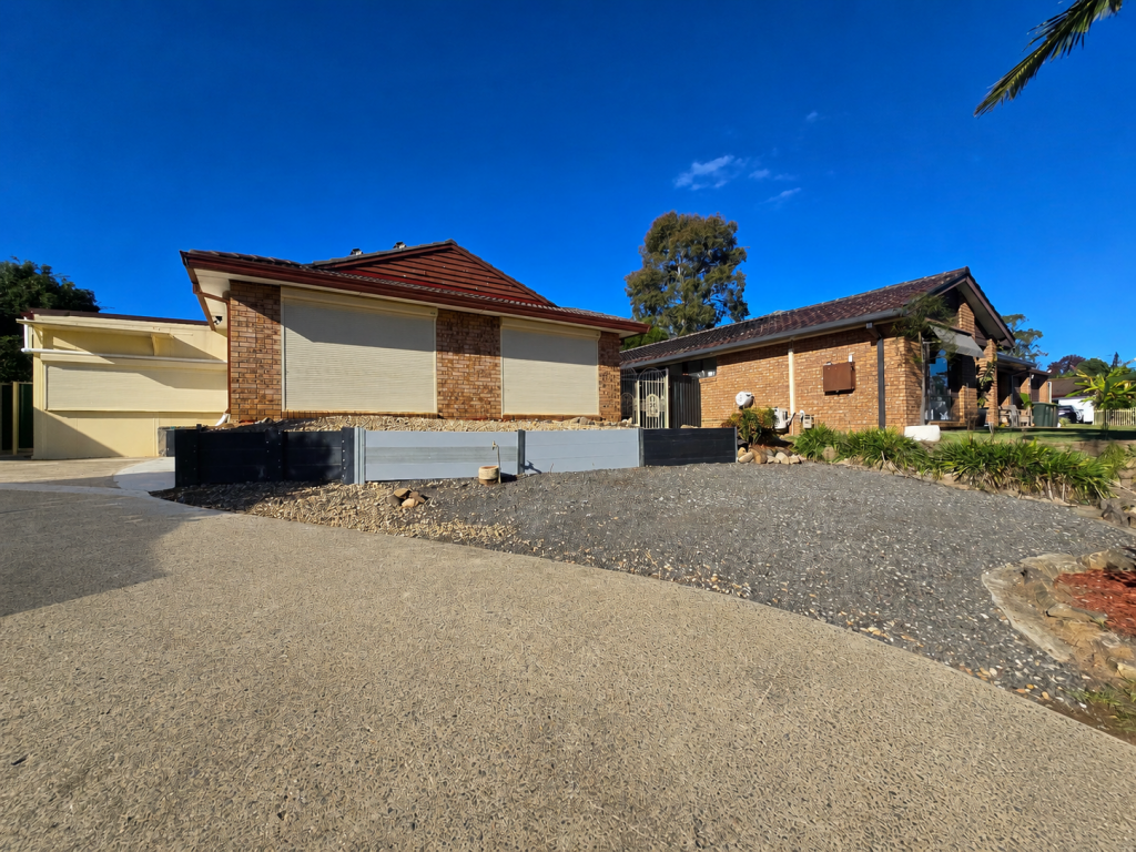 4 Page Cl, Minto, NSW 2566