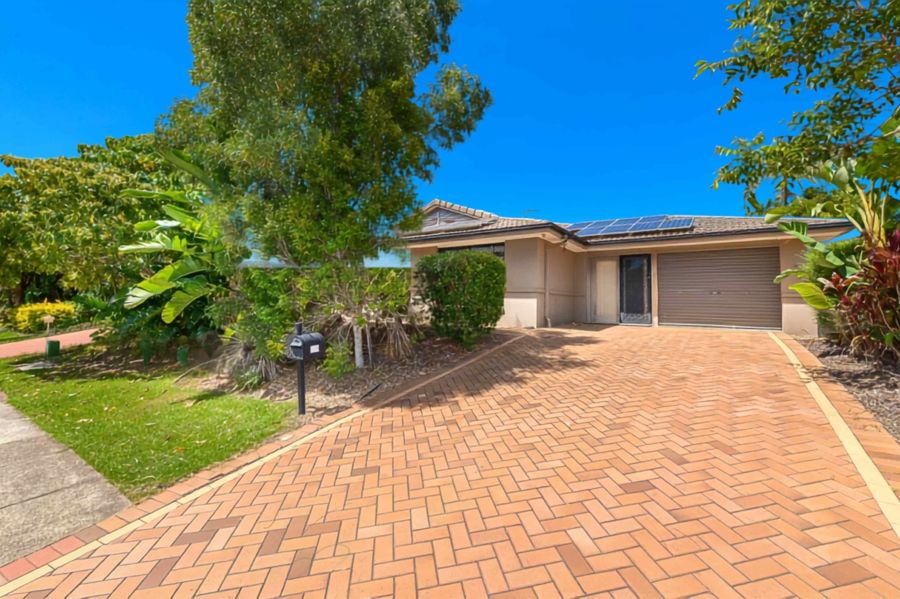 32 Crestwood Dr, Molendinar, QLD 4214