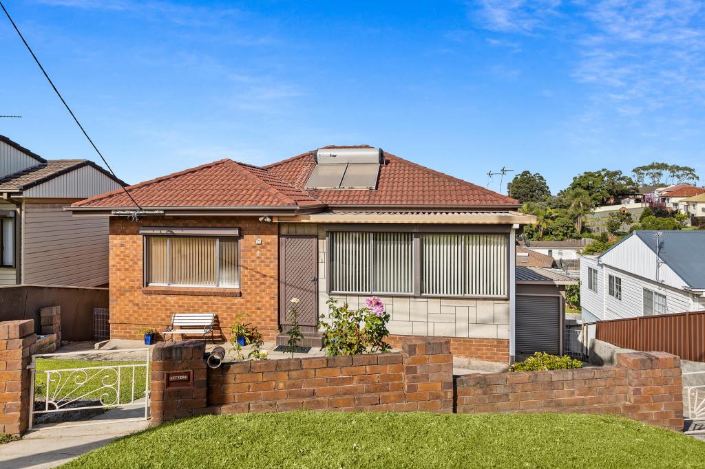 11 First Ave S, Warrawong, NSW 2502