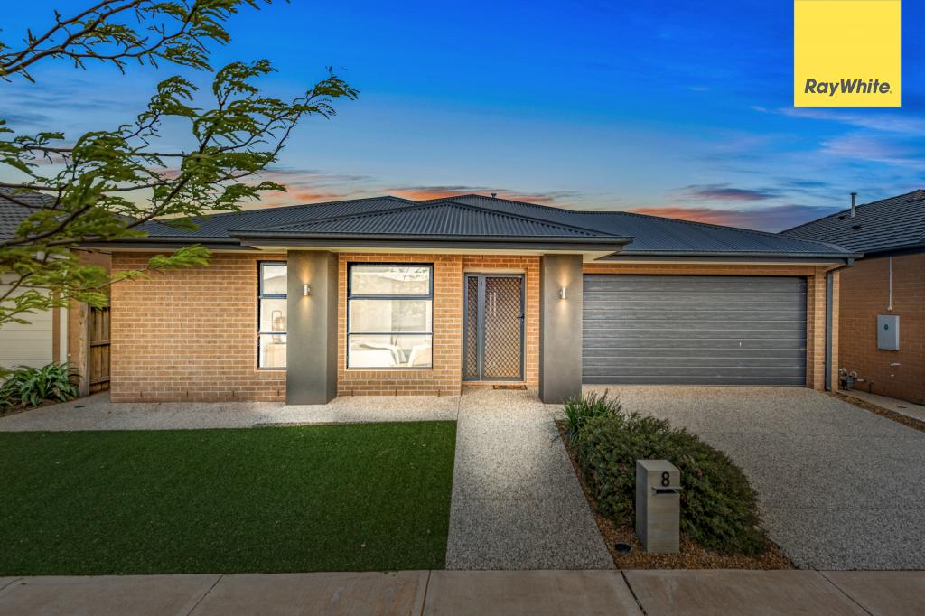 8 Dhalla St, Thornhill Park, VIC 3335