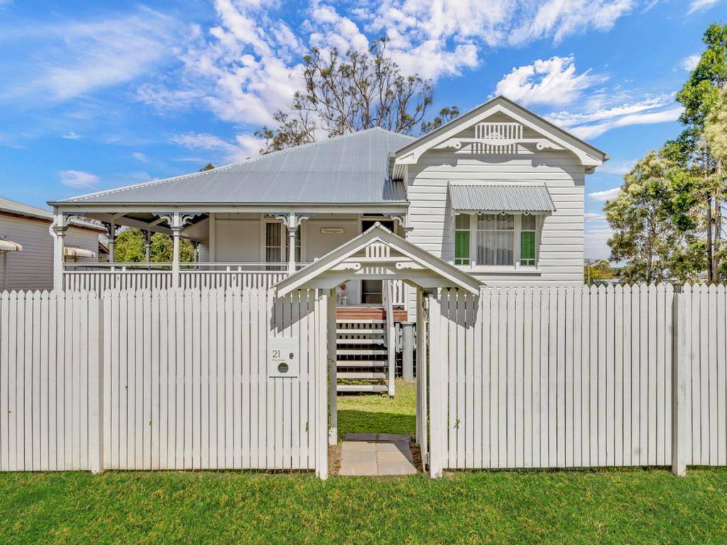 21 Pine St, North Ipswich, QLD 4305