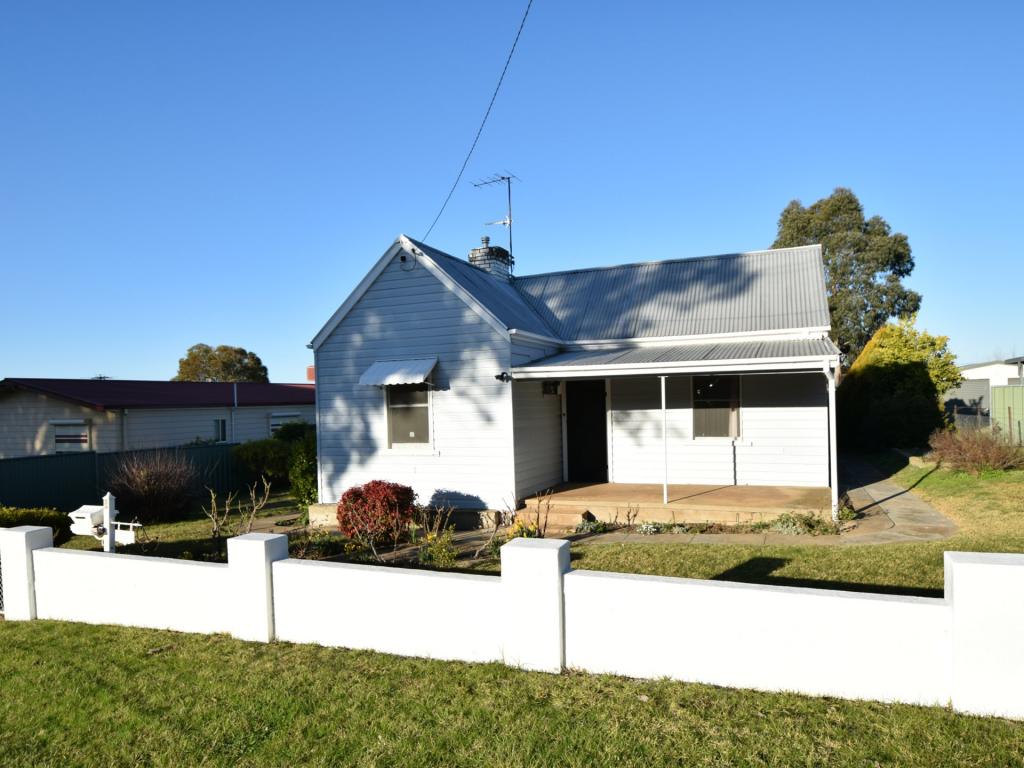 68 Yass St, Young, NSW 2594