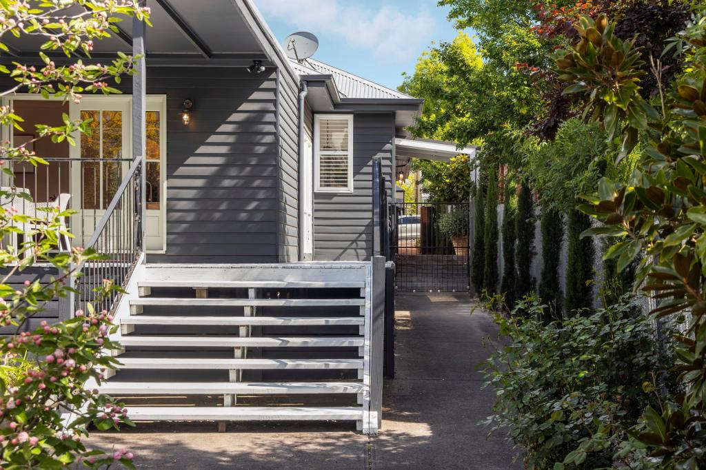 30 & 30a Piper St, Kyneton, VIC 3444