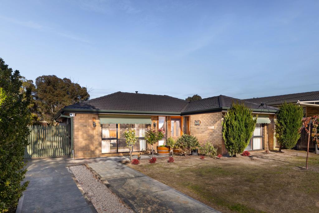 12 Mudie Ave, Sunbury, VIC 3429