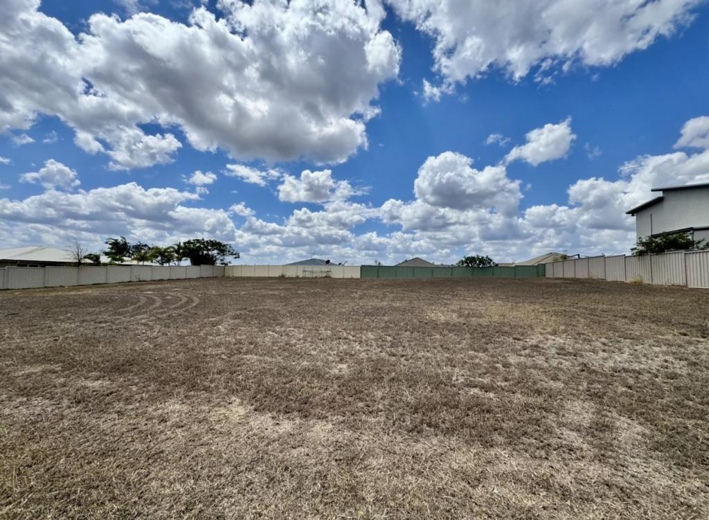 38 UTAH DR, MORANBAH, QLD 4744